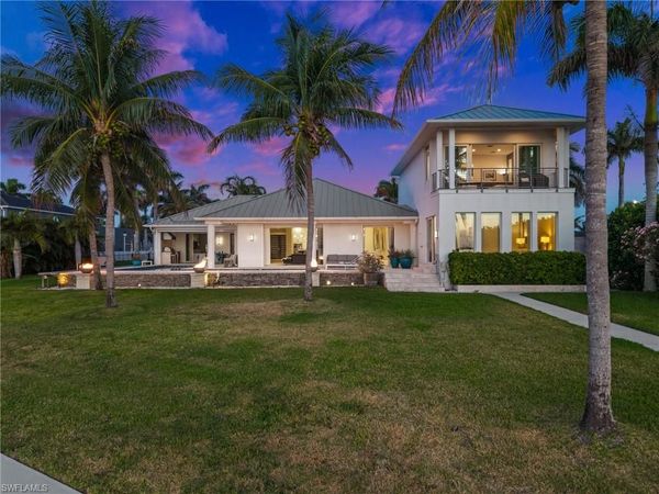 5625 Riverside DR, CAPE CORAL, FL 33904