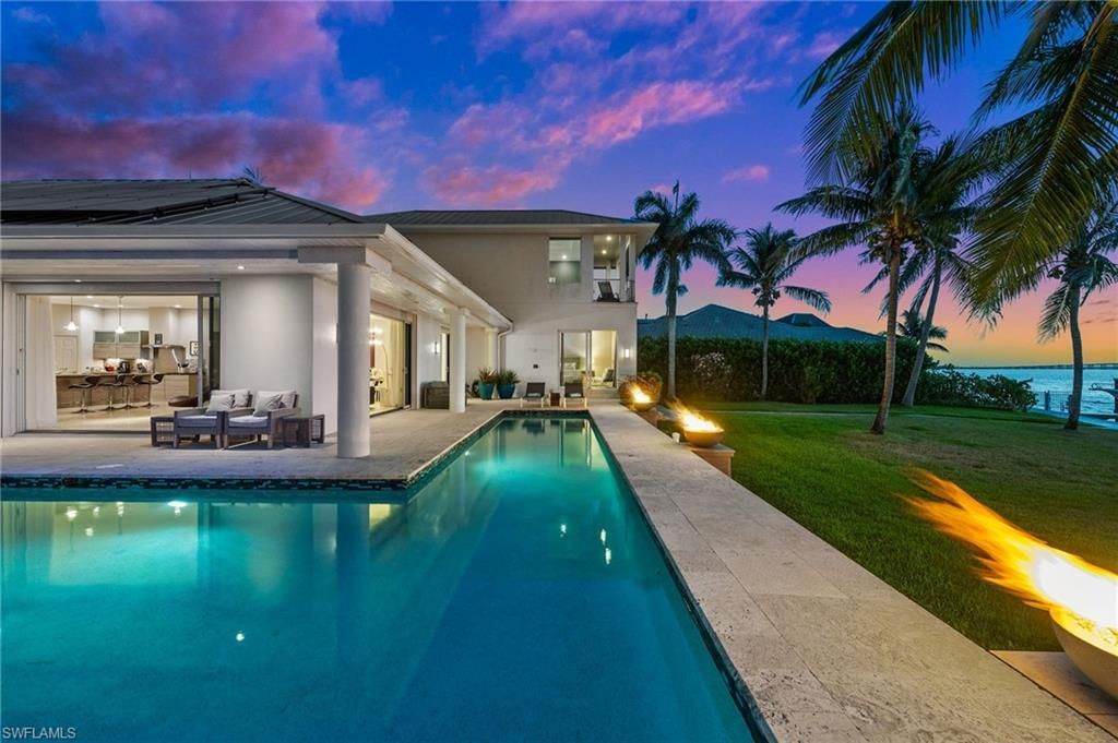 5625 Riverside Dr, Cape Coral, FL 33904 Photo