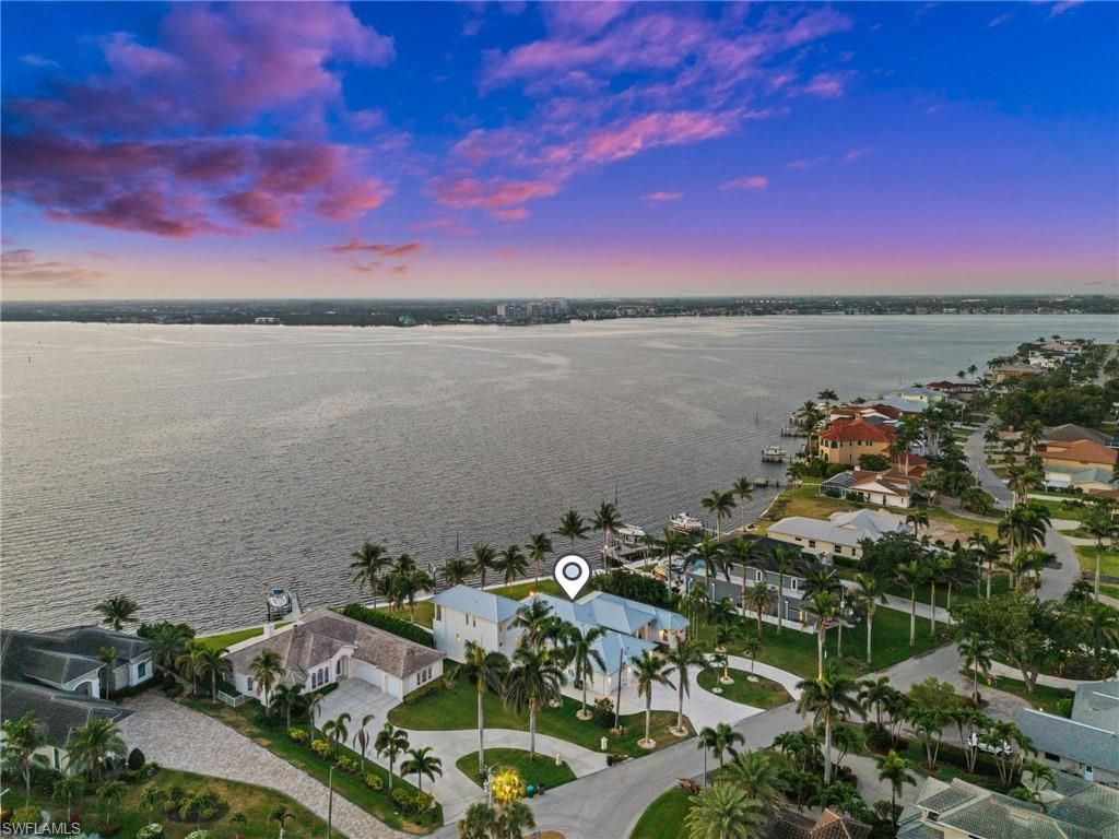 5625 Riverside Dr, Cape Coral, FL 33904 Photo