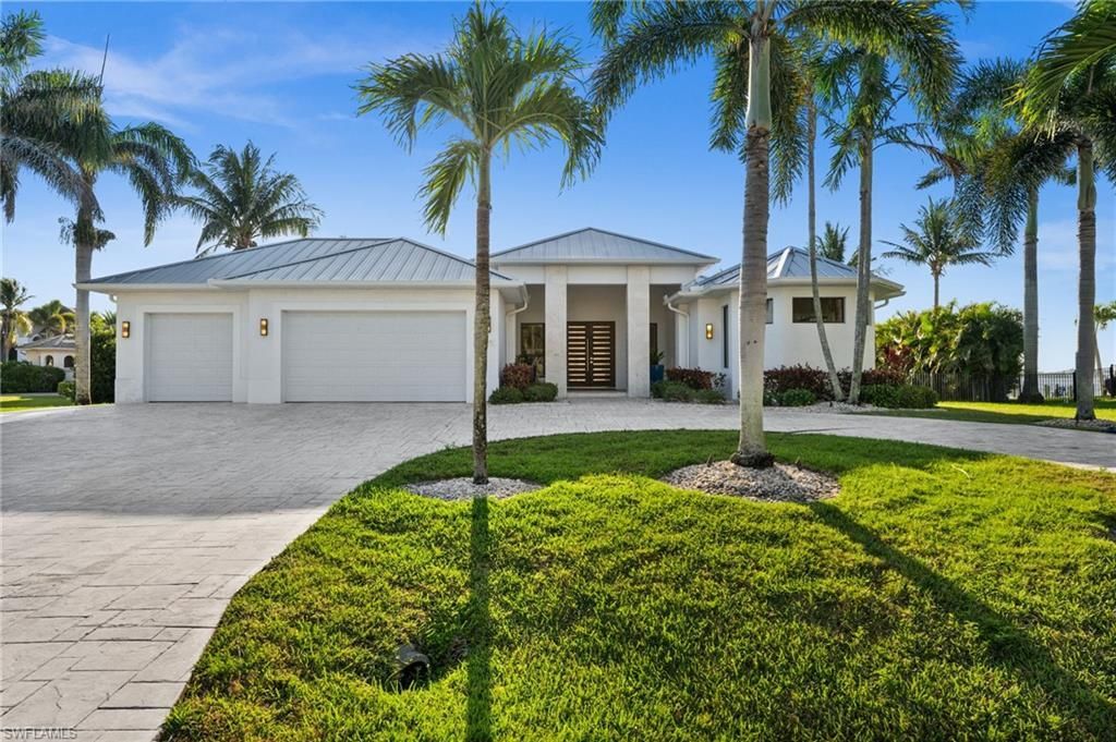 5625 Riverside Dr, Cape Coral, FL 33904 Photo