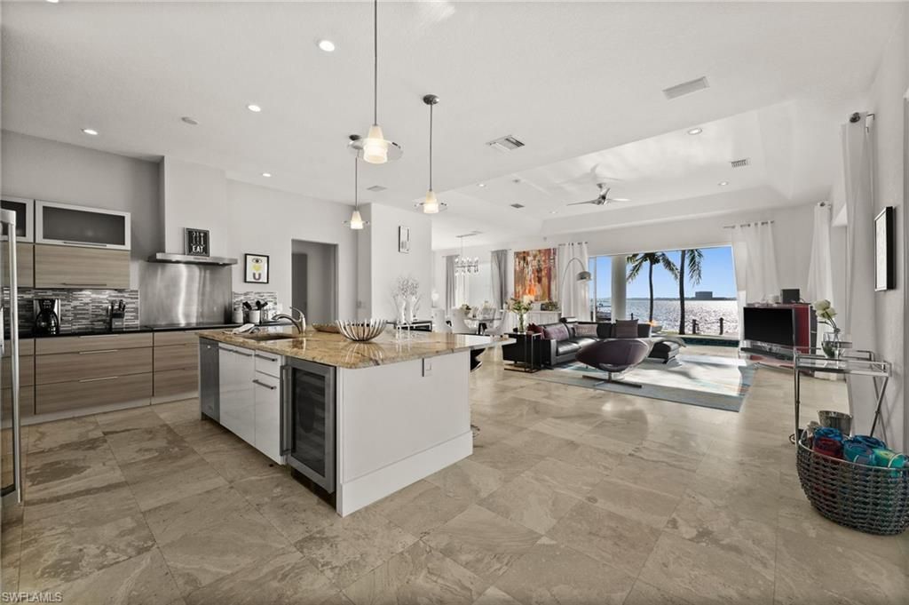 5625 Riverside Dr, Cape Coral, FL 33904 Photo