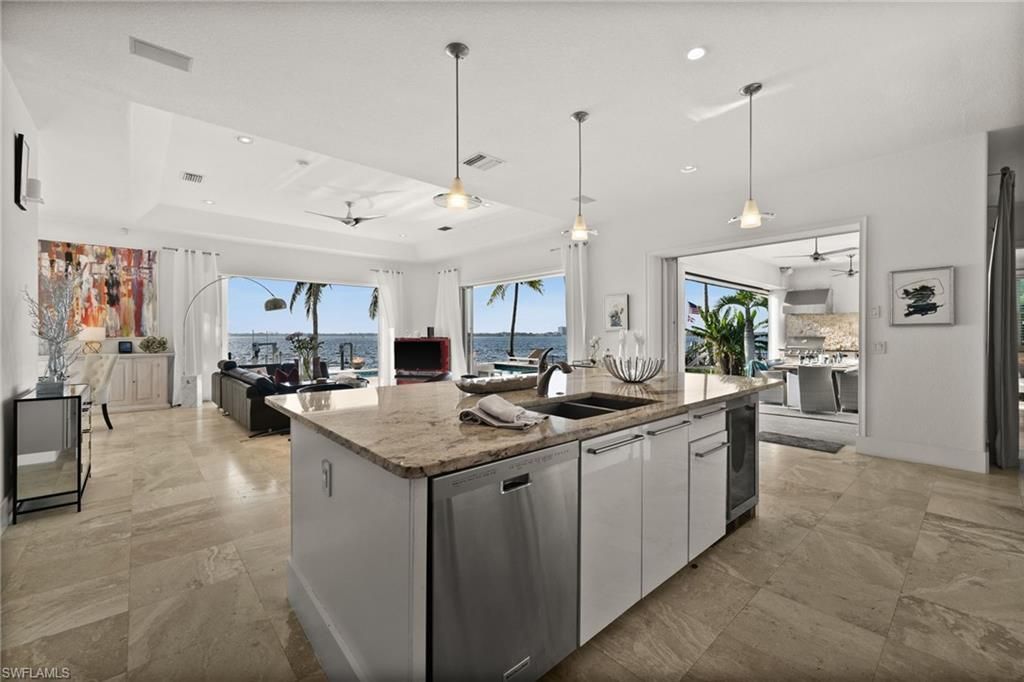 5625 Riverside Dr, Cape Coral, FL 33904 Photo