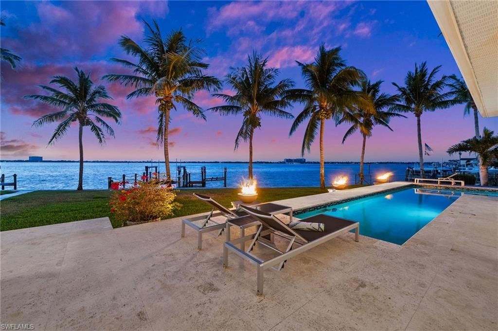 5625 Riverside Dr, Cape Coral, FL 33904 Photo