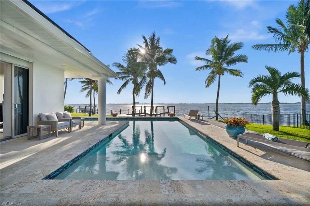 5625 Riverside Dr, Cape Coral, FL 33904 Photo