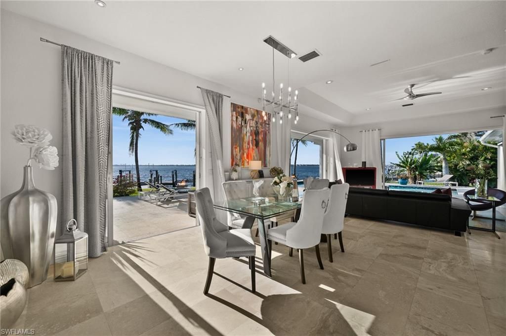 5625 Riverside Dr, Cape Coral, FL 33904 Photo