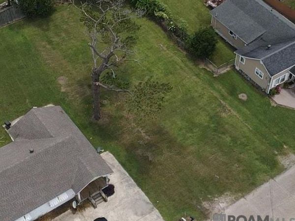 2232 S Central Ave, Lutcher, LA 70071