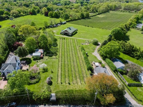 35950 Main Road, Cutchogue, NY 11935