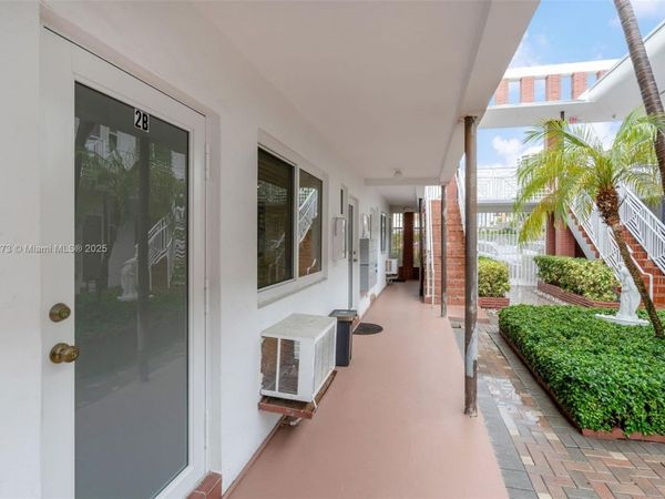 7424 Byron Ave, Unit 2B, Miami Beach, FL 33141