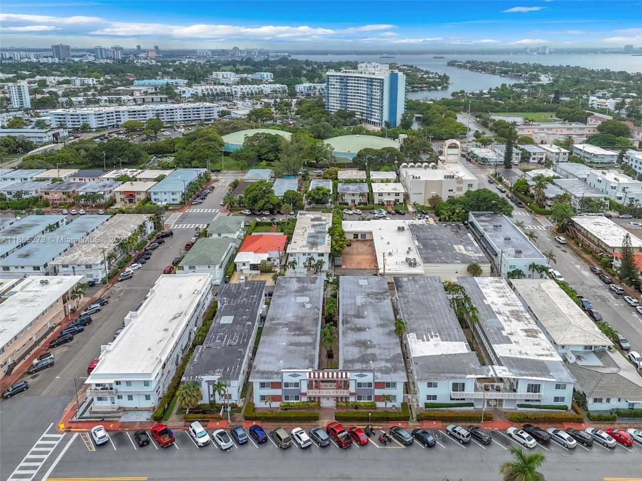 7424 Byron Ave, Unit 2B, Miami Beach, FL 33141 Photo