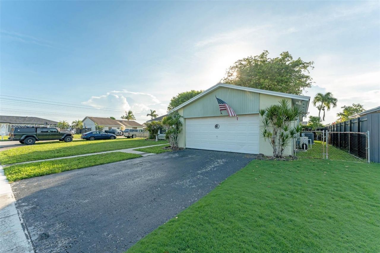 13231 SW 86th St, Miami, FL 33183 Photo