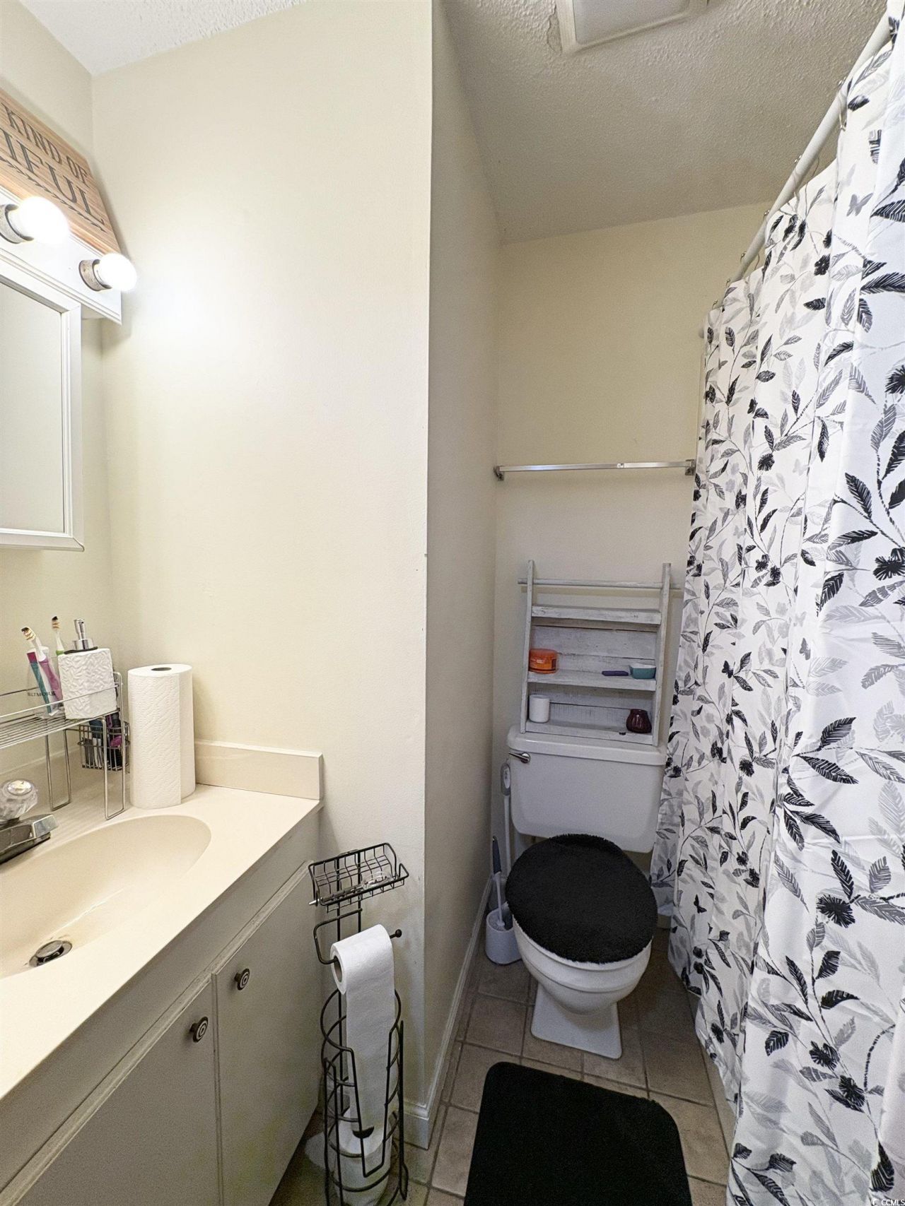 520 & 526 Boundary Ave. Photo 29