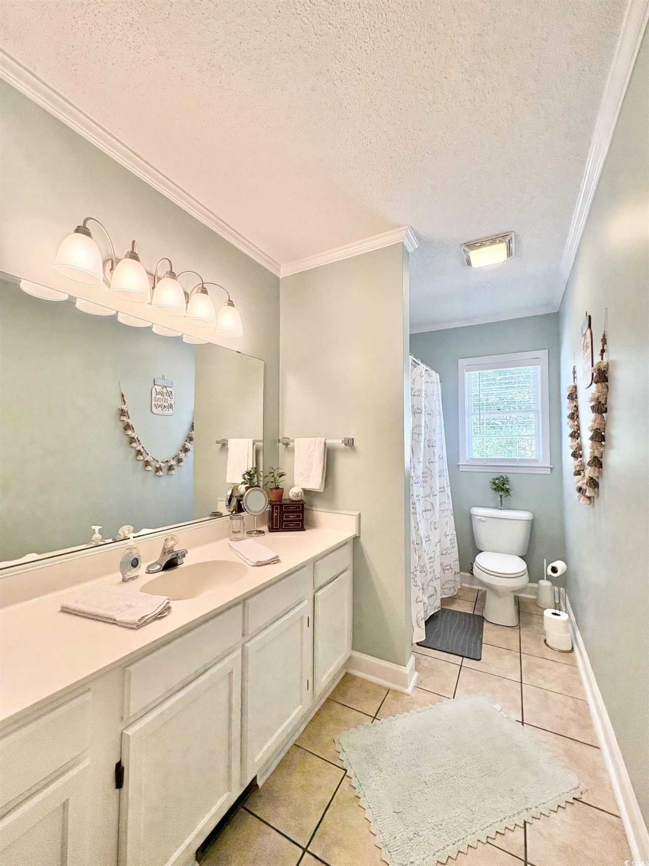 520 & 526 Boundary Ave. Photo 9