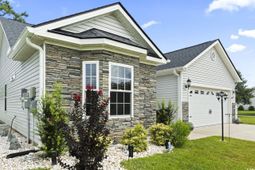 804 Twickenham Loop photo 4