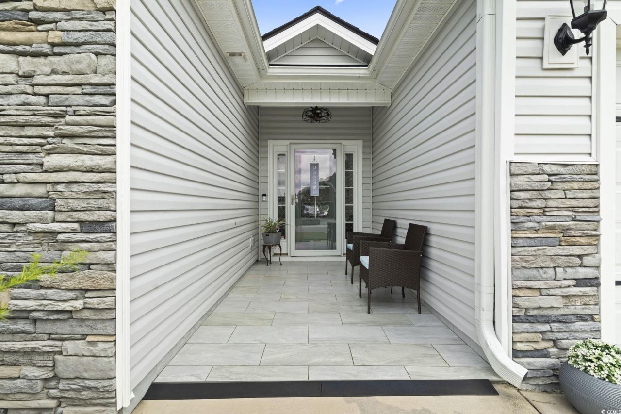 804 Twickenham Loop Photo 4