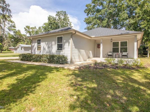601 SE 4TH Avenue, Melrose, FL 32666