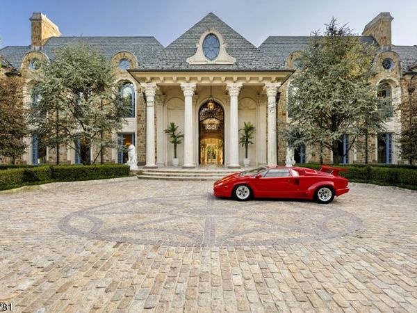 31 Rio Vista Dr, Alpine, NJ 07620