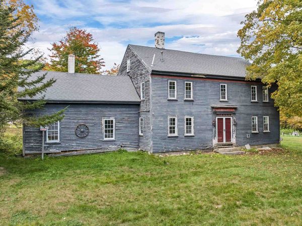 42 College Road, Wolfeboro, NH 03894