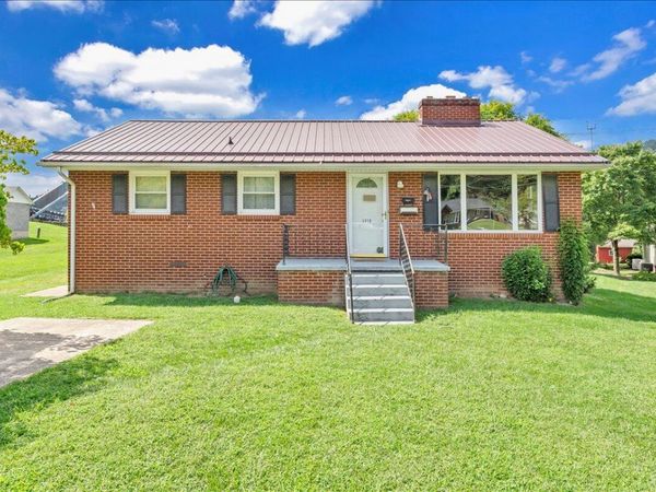 1312 N Alleghany AVE, Covington, VA 24426