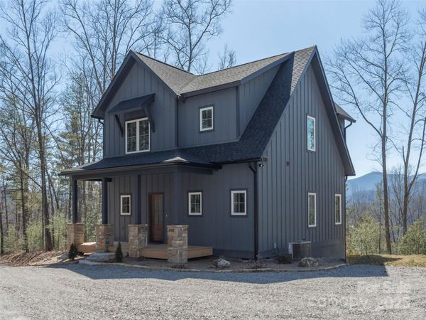 410 Dream Valley Drive, Clyde, NC 28721