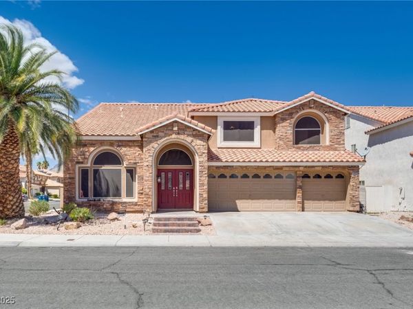 3913 Diamond Ridge Street , Las Vegas, NV 89129