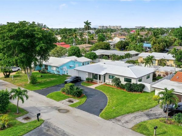 1985 Windward Dr, Lauderdale By The Sea, FL 33062