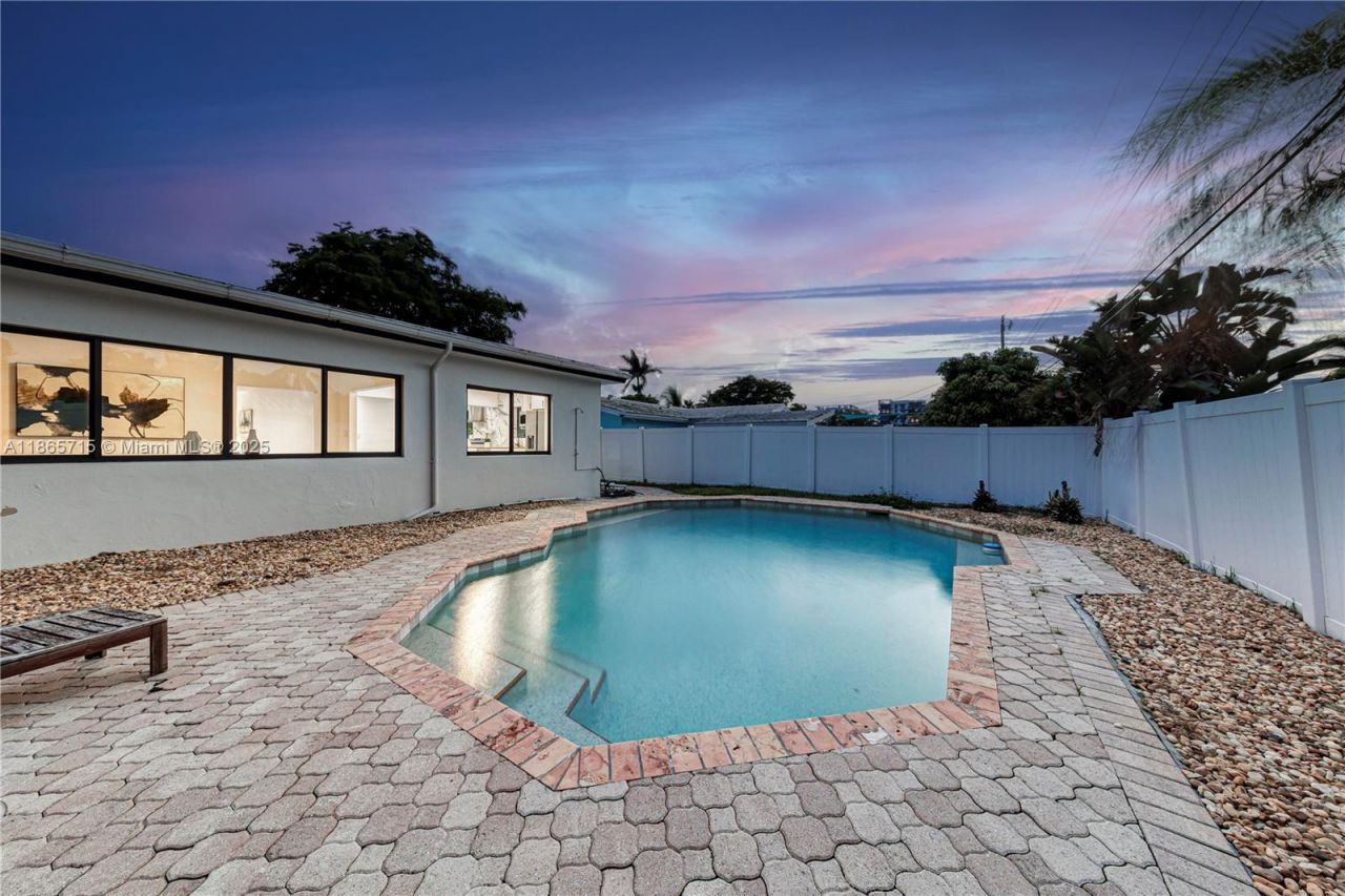 1985 Windward Dr, Lauderdale by the Sea, FL 33062 Photo