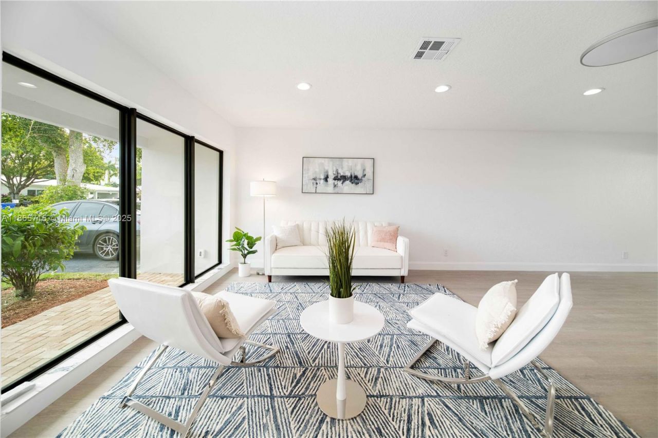 1985 Windward Dr, Lauderdale by the Sea, FL 33062 Photo