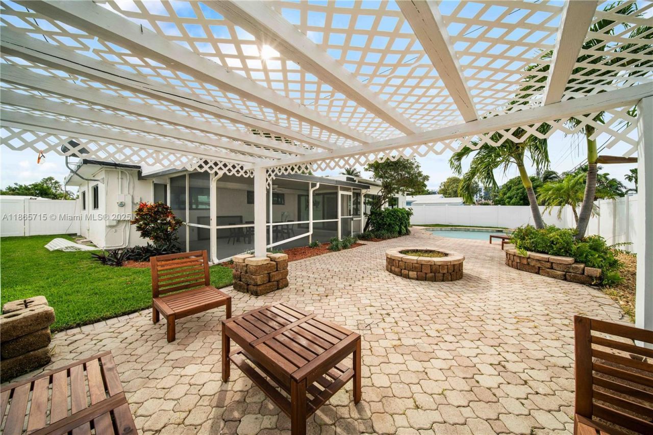 1985 Windward Dr, Lauderdale by the Sea, FL 33062 Photo