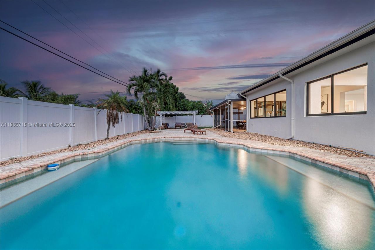 1985 Windward Dr, Lauderdale by the Sea, FL 33062 Photo