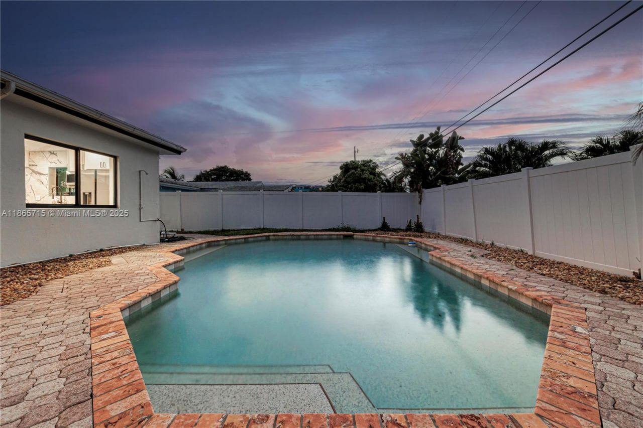 1985 Windward Dr, Lauderdale by the Sea, FL 33062 Photo