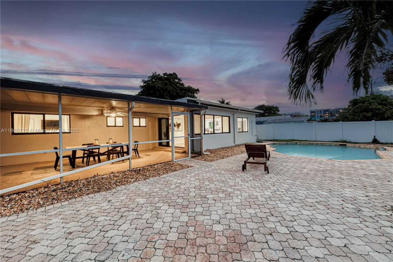 1985 Windward Dr, Lauderdale by the Sea, FL 33062 Photo