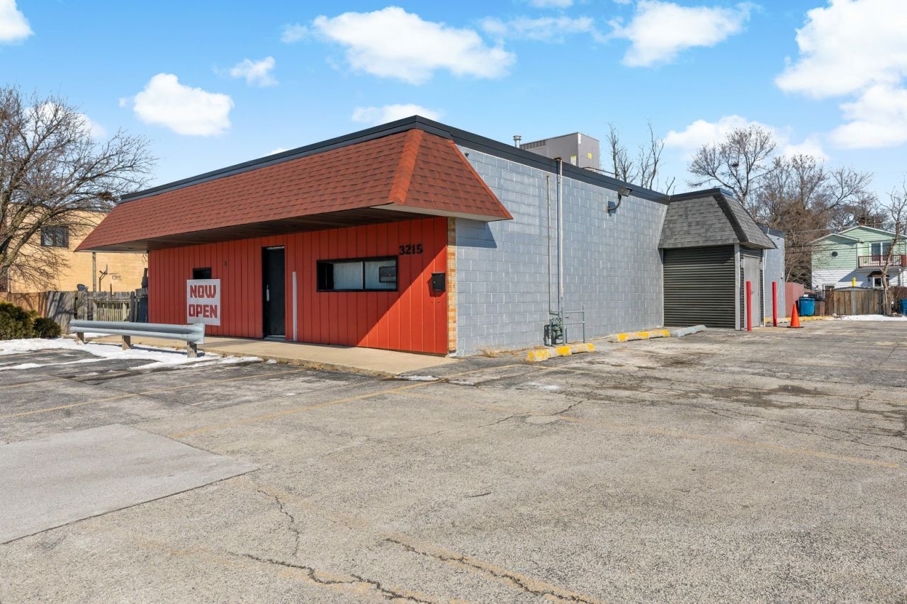 3215 Union Avenue, Steger, IL 60475