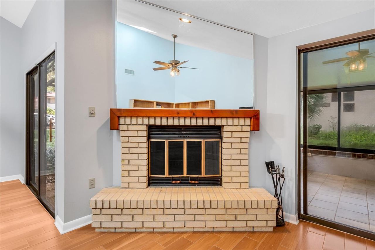 701 Clusterwood Drive, Yalaha, FL 34797 Photo