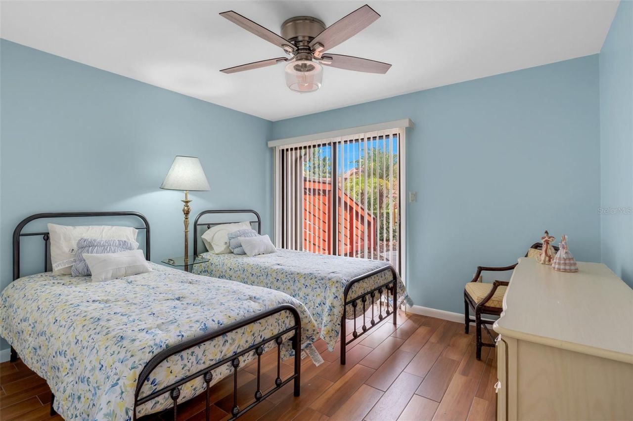 701 Clusterwood Drive, Yalaha, FL 34797 Photo