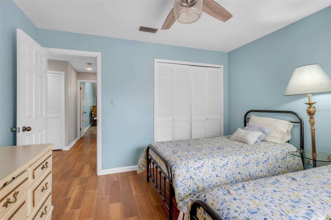 701 Clusterwood Drive, Yalaha, FL 34797 Photo