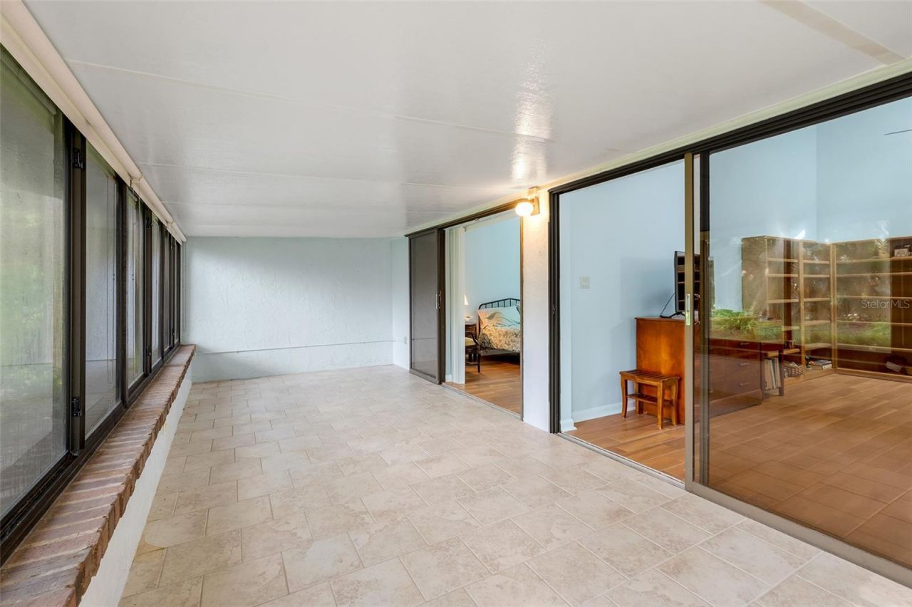 701 Clusterwood Drive, Yalaha, FL 34797 Photo