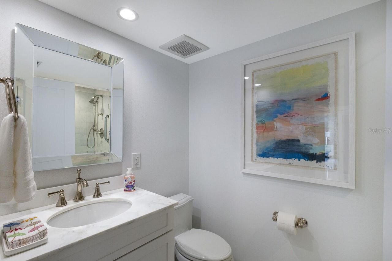 1445 Gulf Of Mexico Drive, Unit 304, Longboat Key, FL 34228 Photo