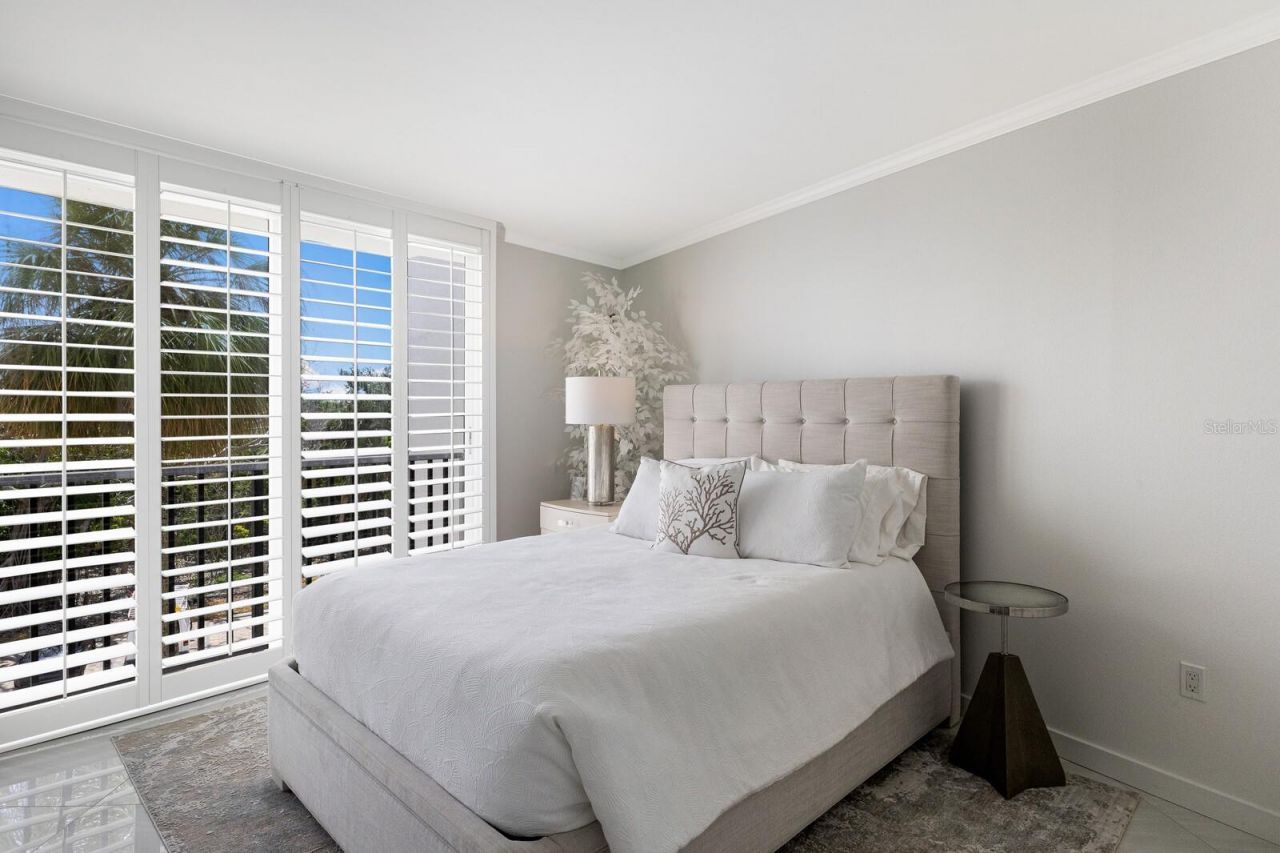 1445 Gulf Of Mexico Drive, Unit 304, Longboat Key, FL 34228 Photo