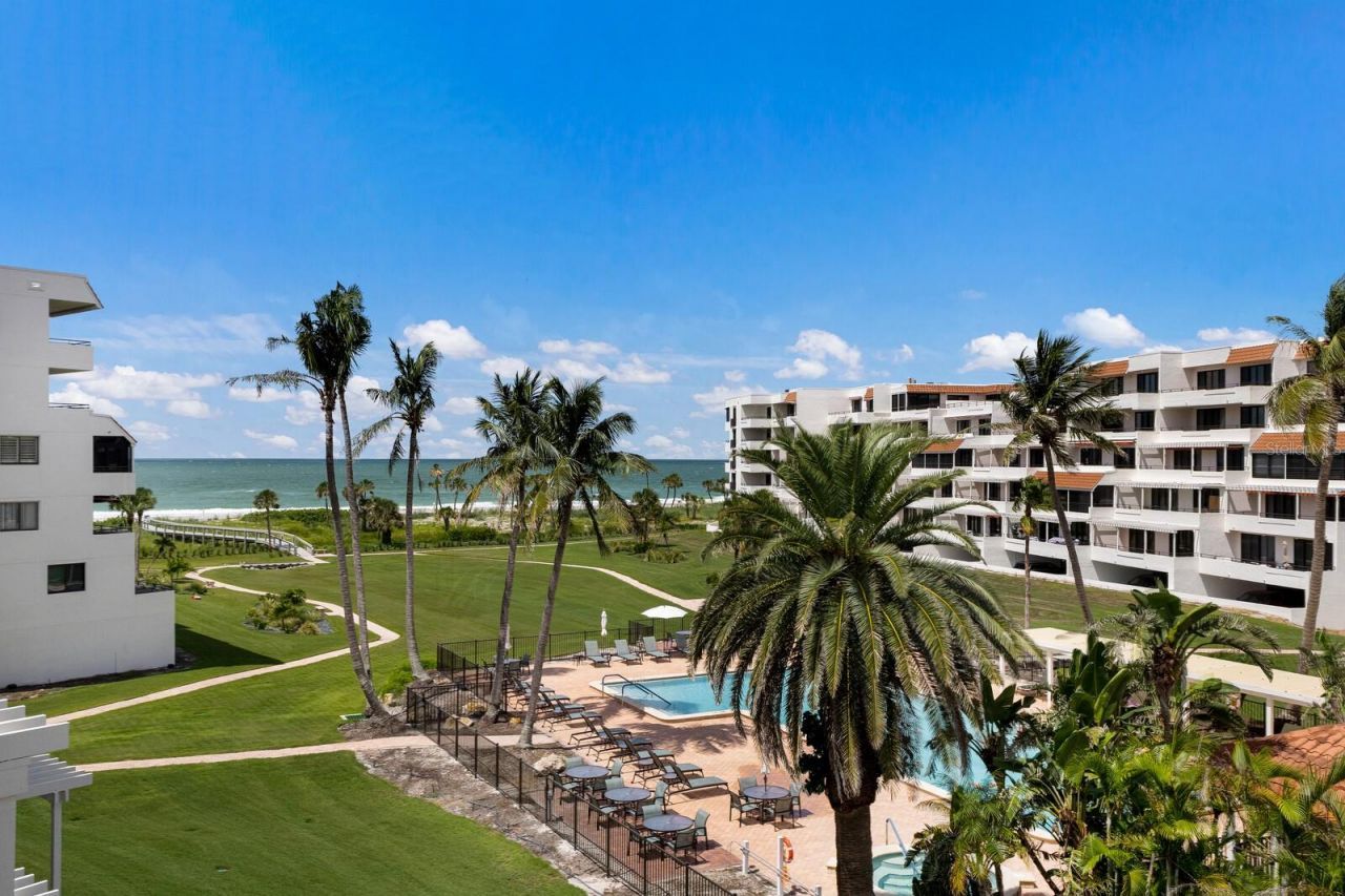 1445 Gulf Of Mexico Drive, Unit 304, Longboat Key, FL 34228 Photo