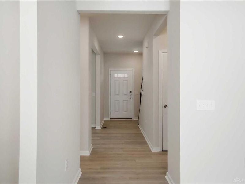 514 Red Maple Lane, Wilmington, OH 54177 Photo 3