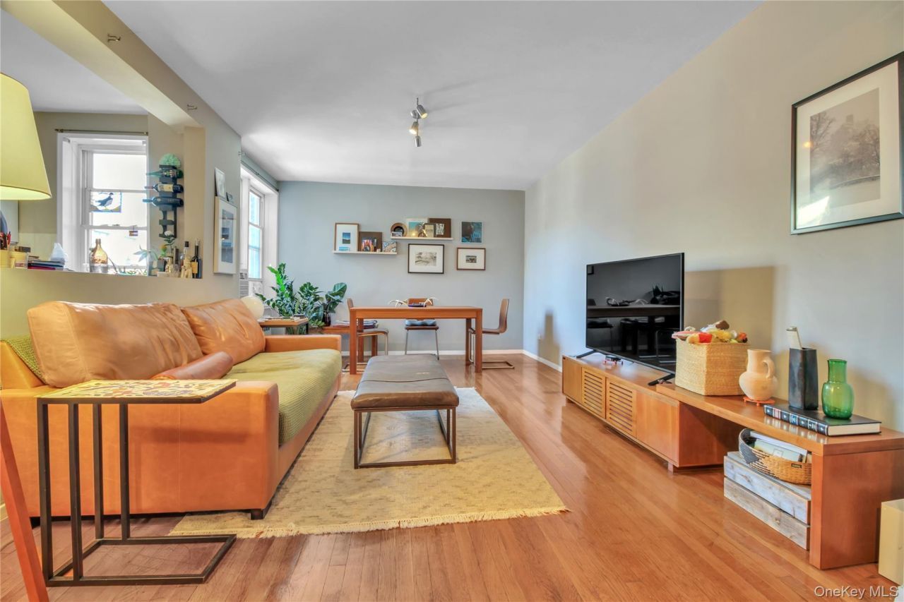 3540 75th Street, Unit 5B, Jackson Heights, NY 11372 Main Photo