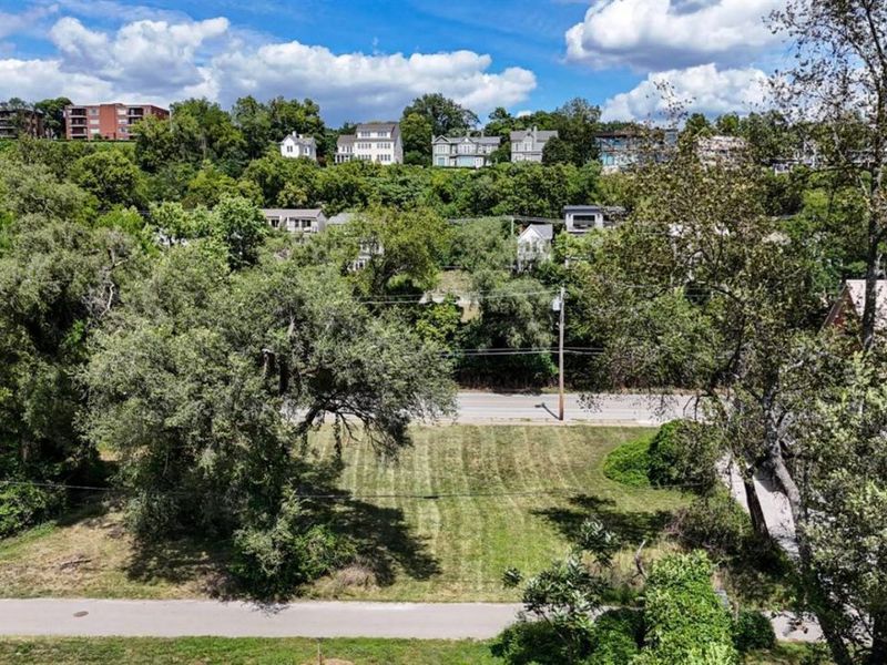 3219 Riverside Drive, Cincinnati, OH 45226 Photo 5