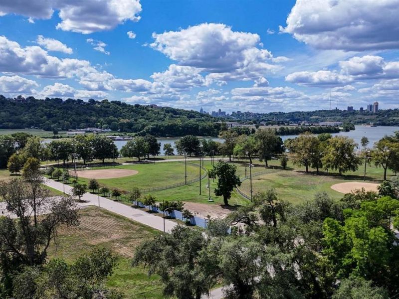 3219 Riverside Drive, Cincinnati, OH 45226 Photo 8