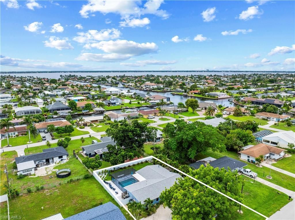 2705 SE 18th Pl, Cape Coral, FL 33904 Photo