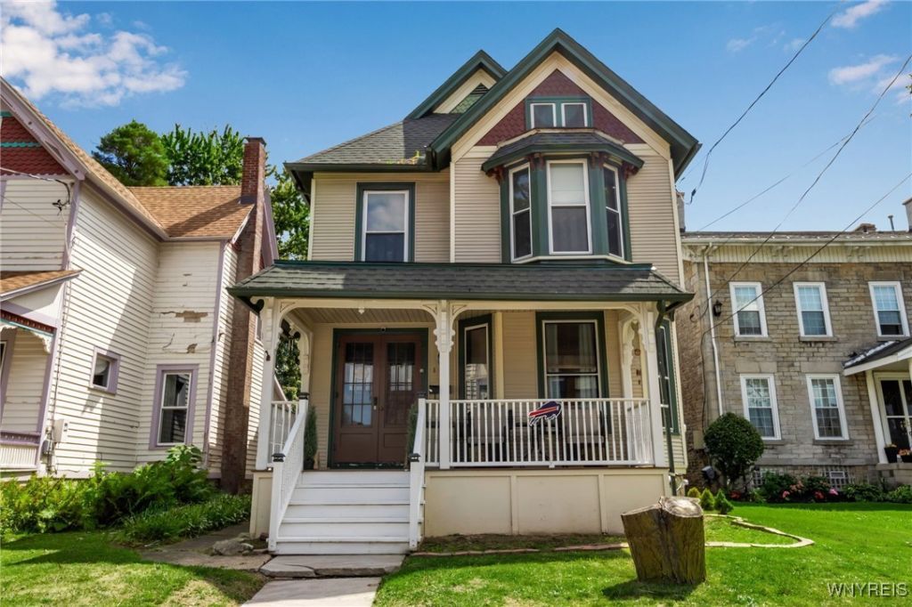 155 Chestnut Street, Lockport, NY 14094 Main Photo