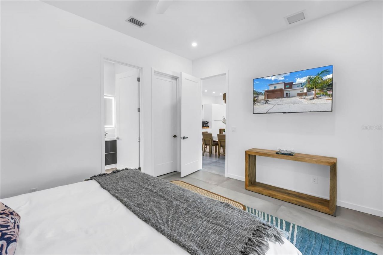 2314 Floyd Street, Sarasota, FL 34239 Photo