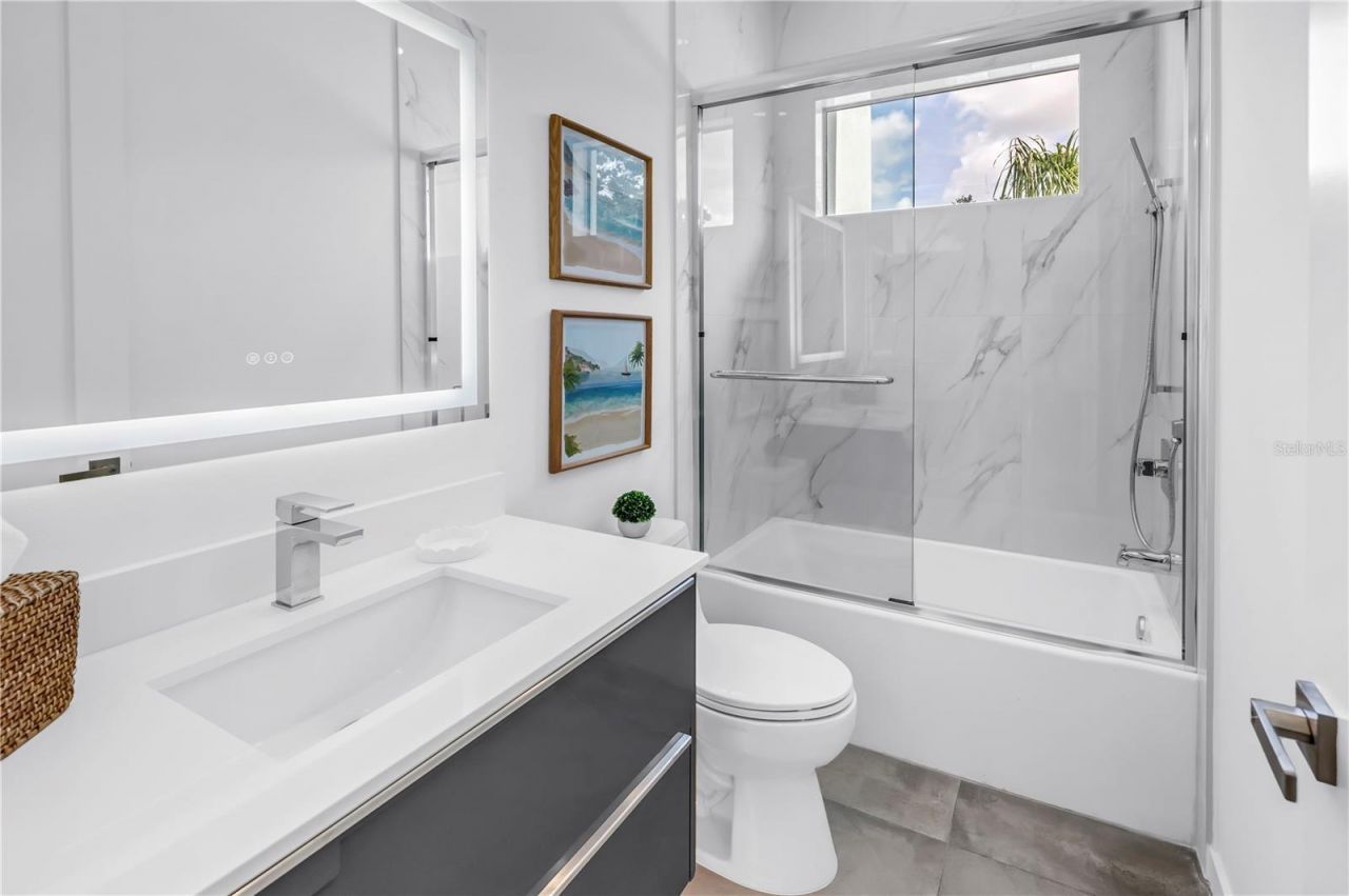 2314 Floyd Street, Sarasota, FL 34239 Photo