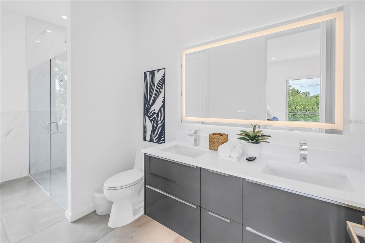 2314 Floyd Street, Sarasota, FL 34239 Photo