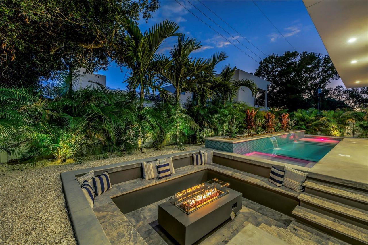 2314 Floyd Street, Sarasota, FL 34239 Photo