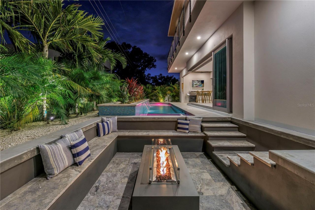 2314 Floyd Street, Sarasota, FL 34239 Photo